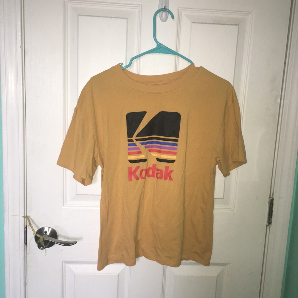 -🌌yellow kodak logo tee-